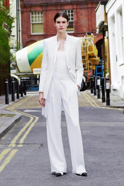 Look 25